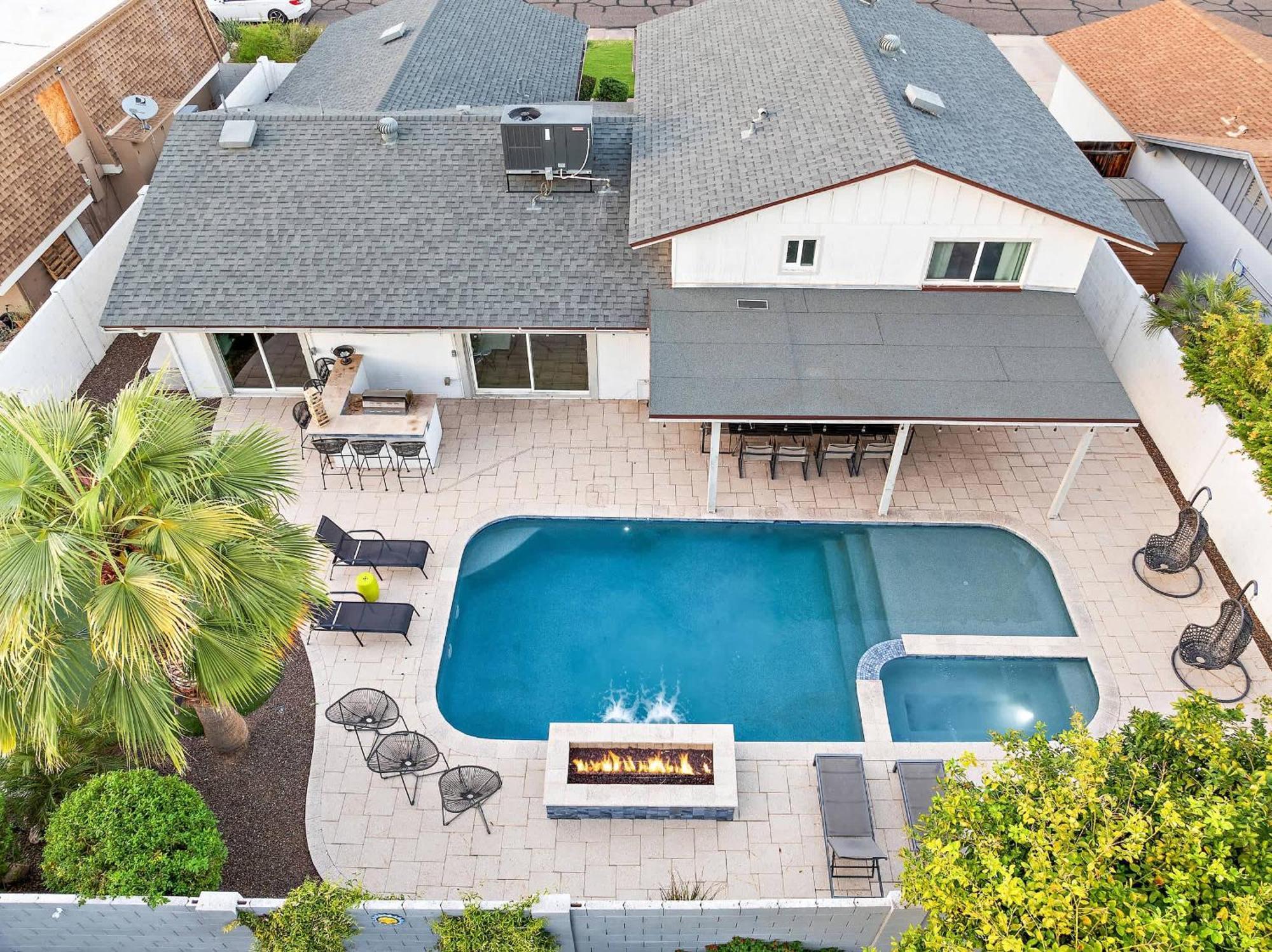 Holiday home Pool Ping Pong Pool Table Arcade Corn Hole *