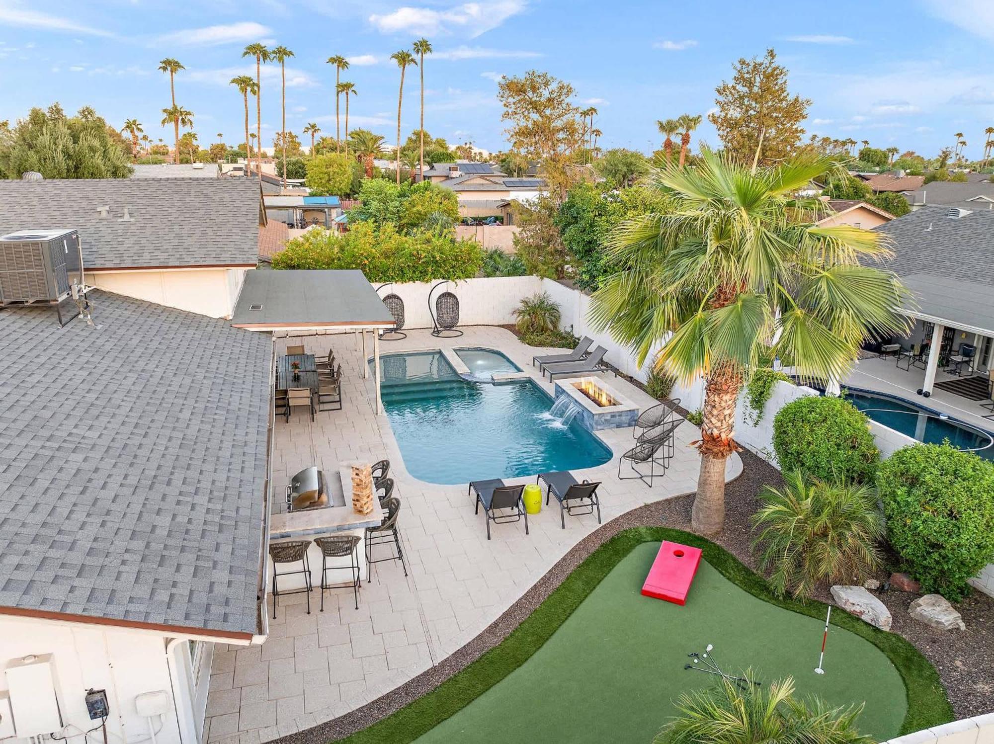 Holiday home Pool Ping Pong Pool Table Arcade Corn Hole