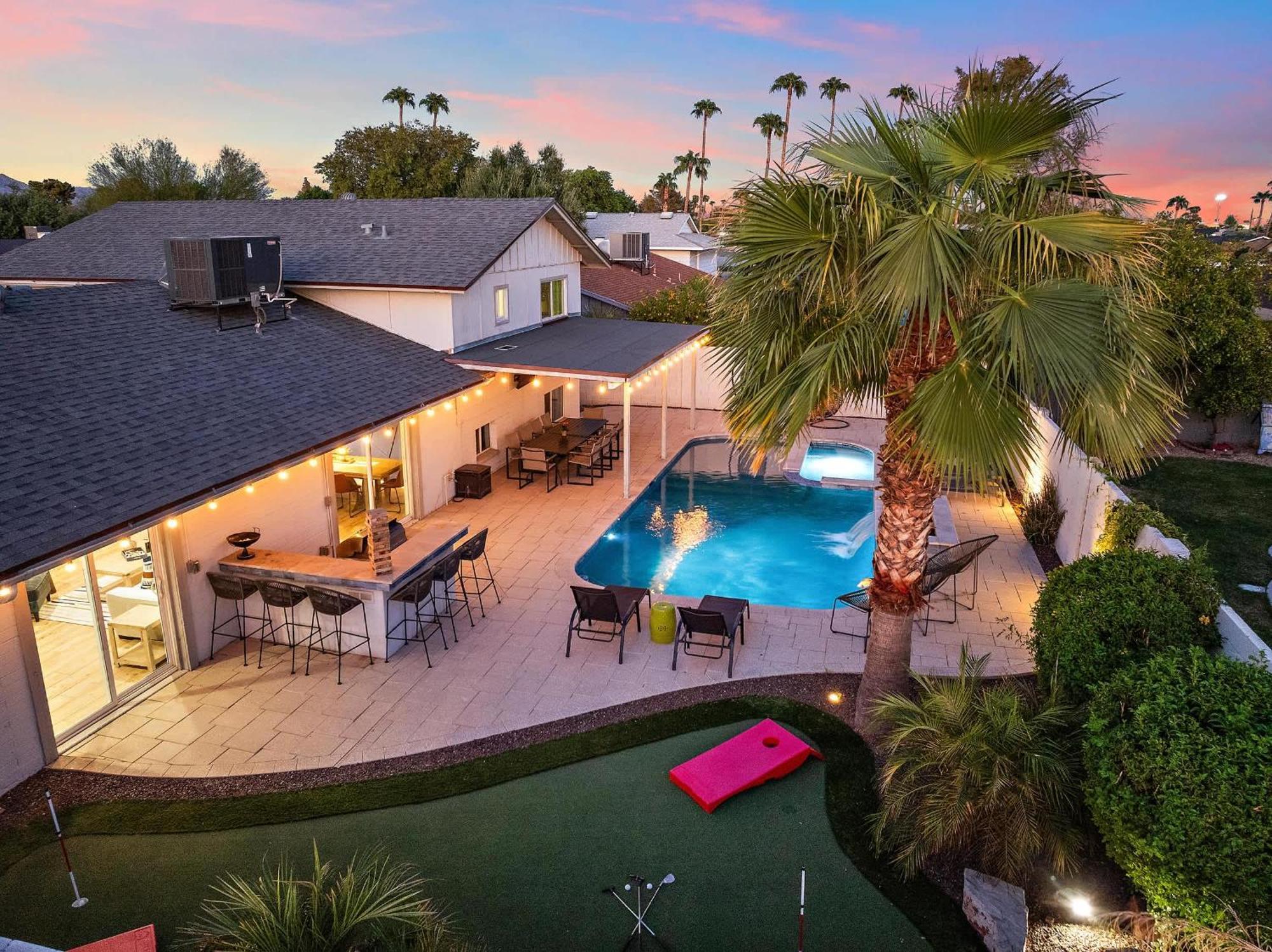 Holiday home Pool Ping Pong Pool Table Arcade Corn Hole Scottsdale