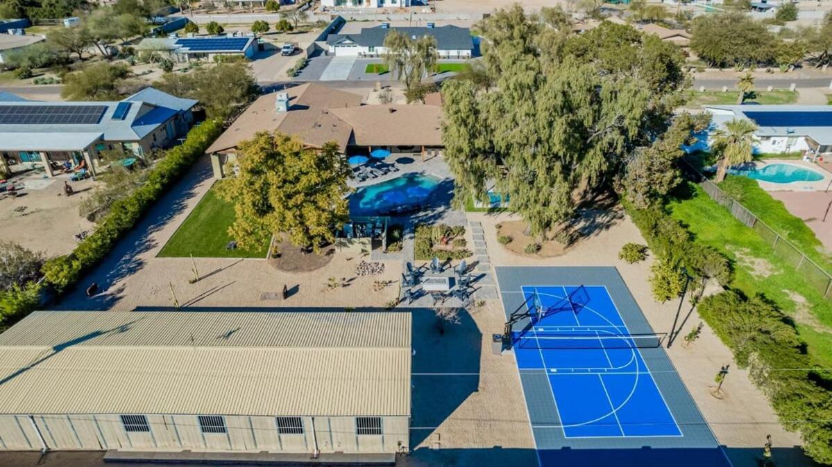 Davenport - Scottsdale's Largest Hot Tub - Sportcourt Holiday home