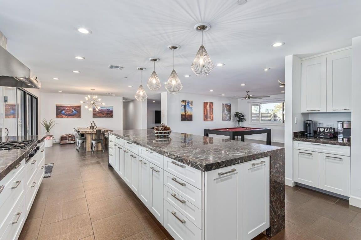 Davenport - Scottsdale's Largest Hot Tub - Sportcourt Holiday home Scottsdale