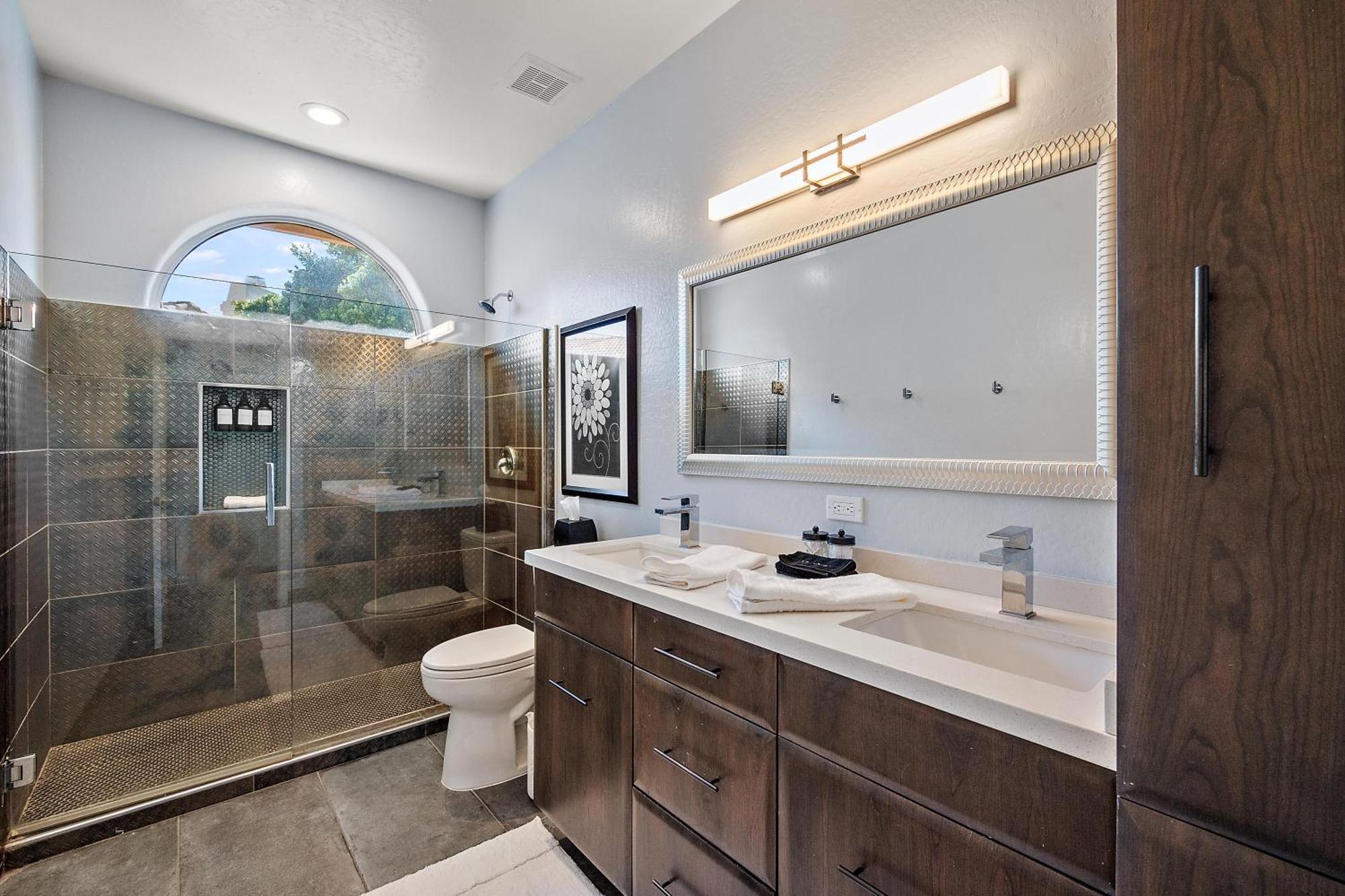 Holiday home Elegant Desert Retreat With Private Pool, Hot Tub, Game Room, And Family-friendly Amenities Scottsdale