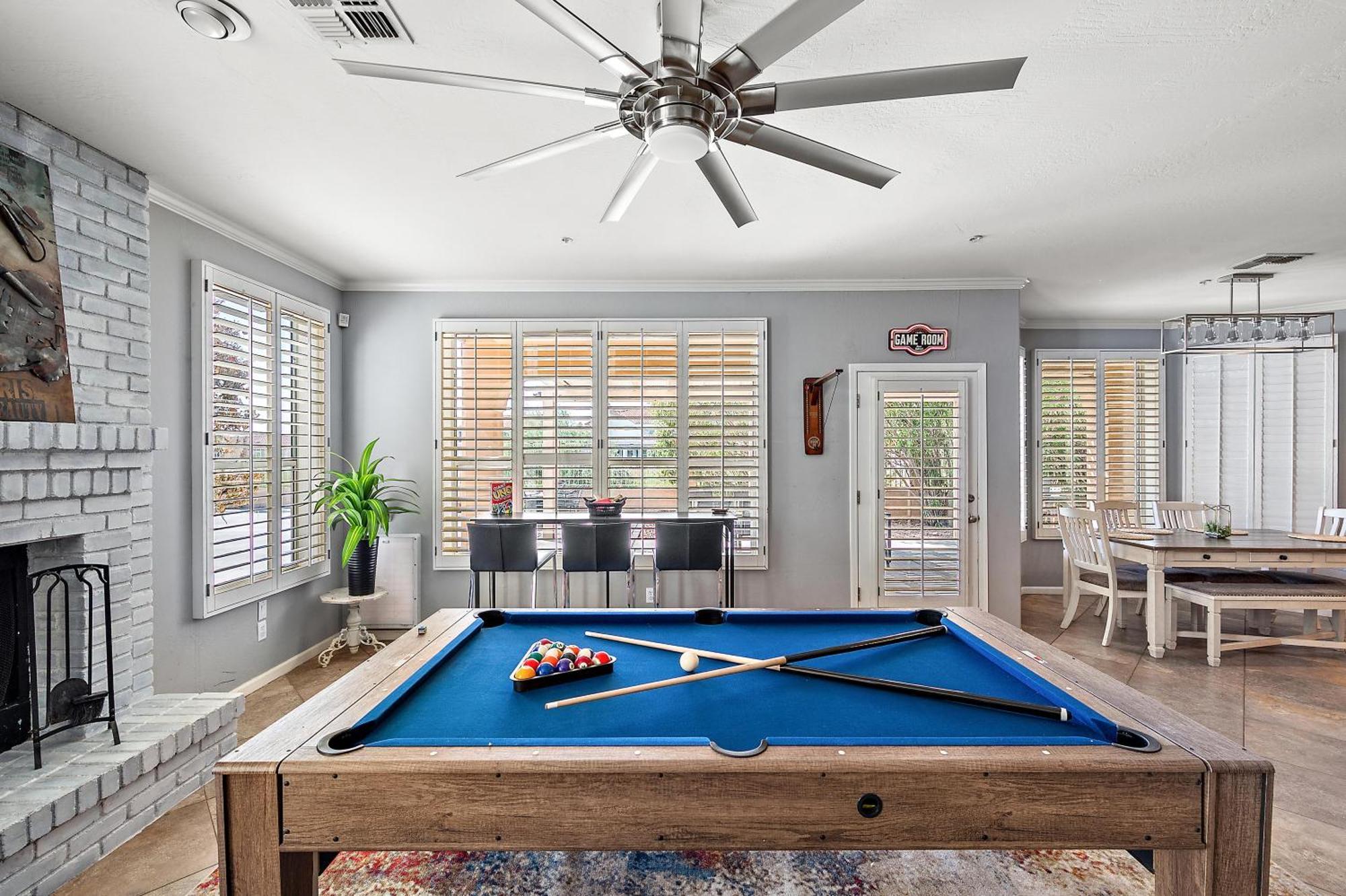 Holiday home Elegant Desert Retreat With Private Pool, Hot Tub, Game Room, And Family-friendly Amenities