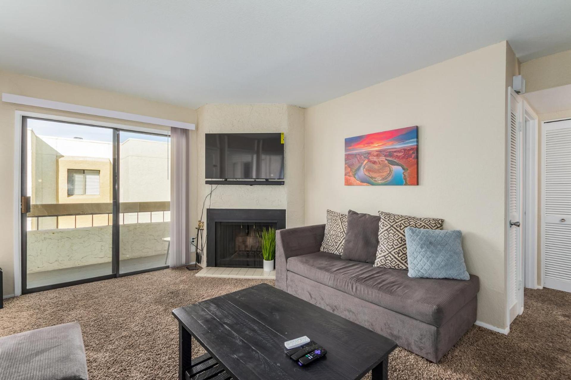 Apartment Greenbelt Condo-patiopooltennisold Town 5min *