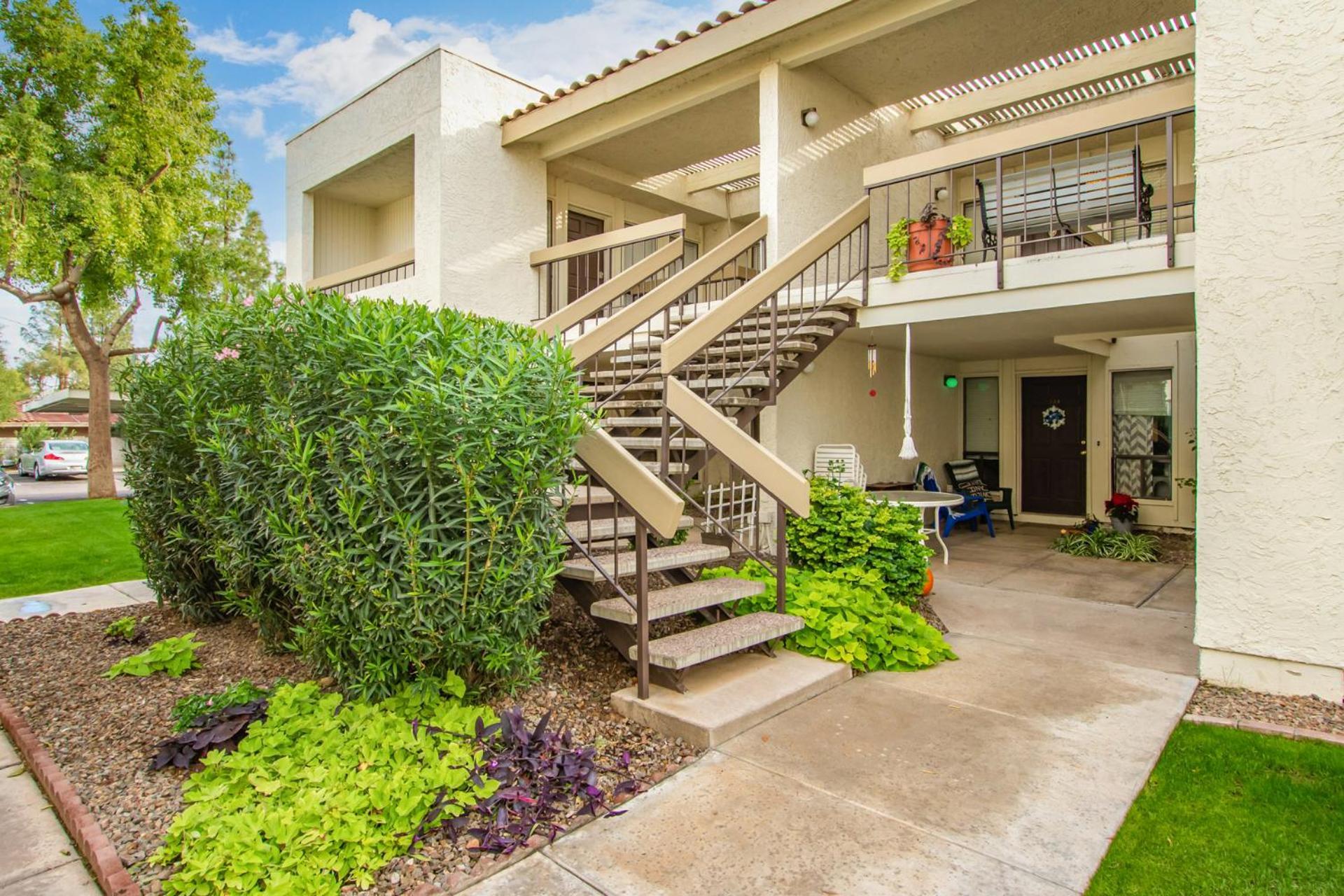 Greenbelt Condo-patiopooltennisold Town 5min Apartment