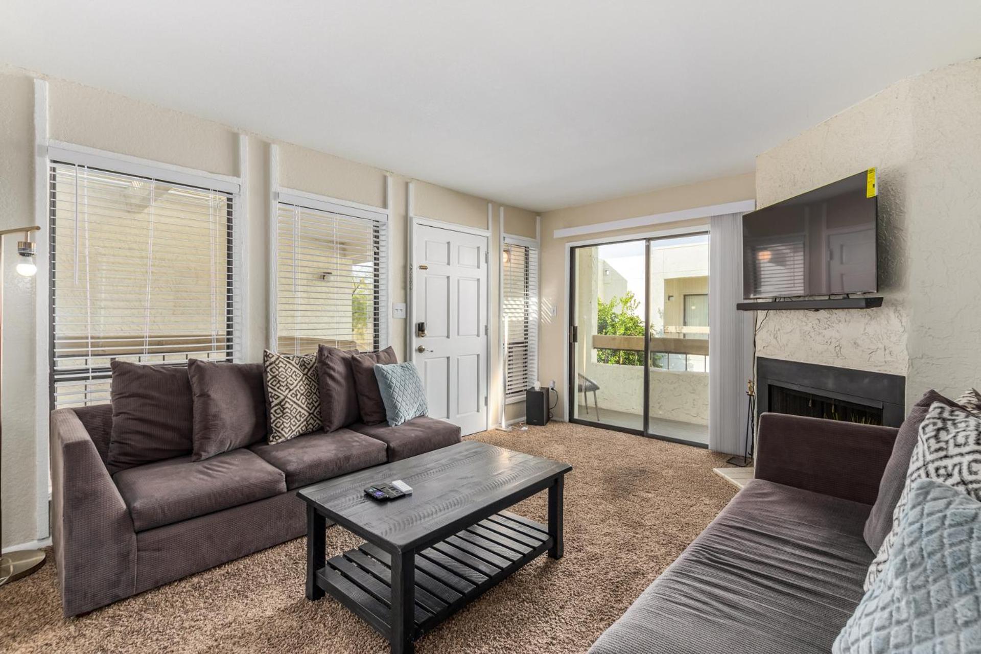 Greenbelt Condo-patiopooltennisold Town 5min * Scottsdale
