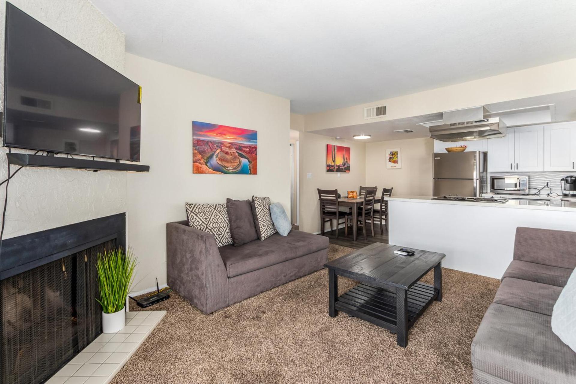 Greenbelt Condo-patiopooltennisold Town 5min
