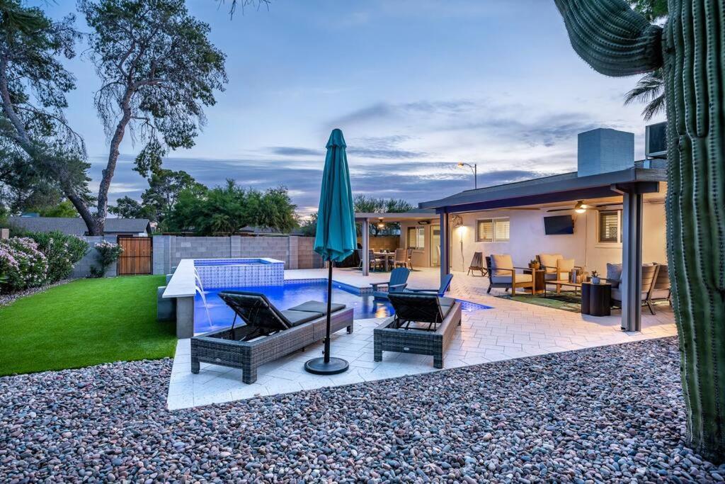Dos Cacti Outdoor Oasis, Heated Pool, Spa, Bikes, Ev, Bbq