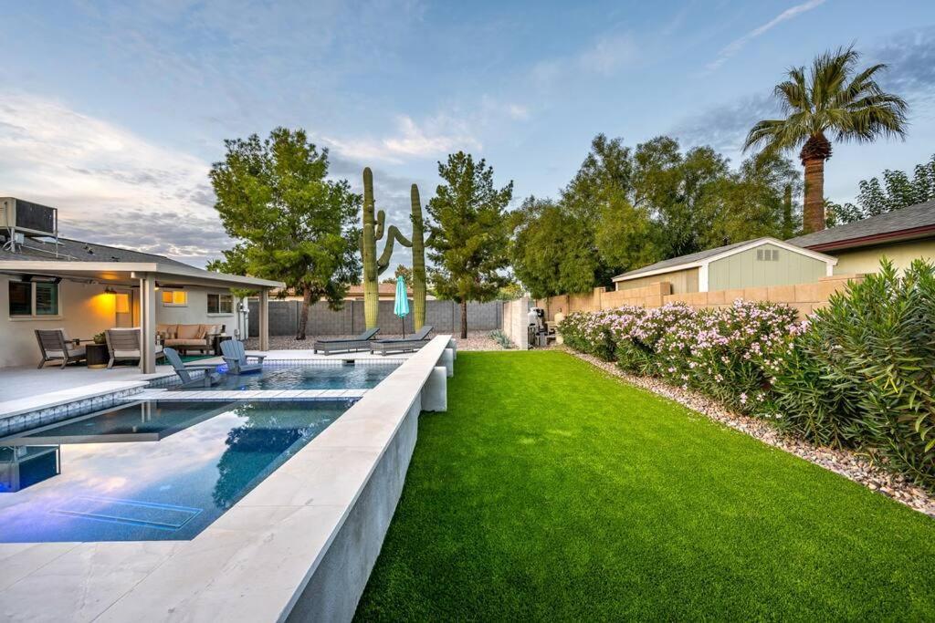 Dos Cacti Outdoor Oasis, Heated Pool, Spa, Bikes, Ev, Bbq Holiday home