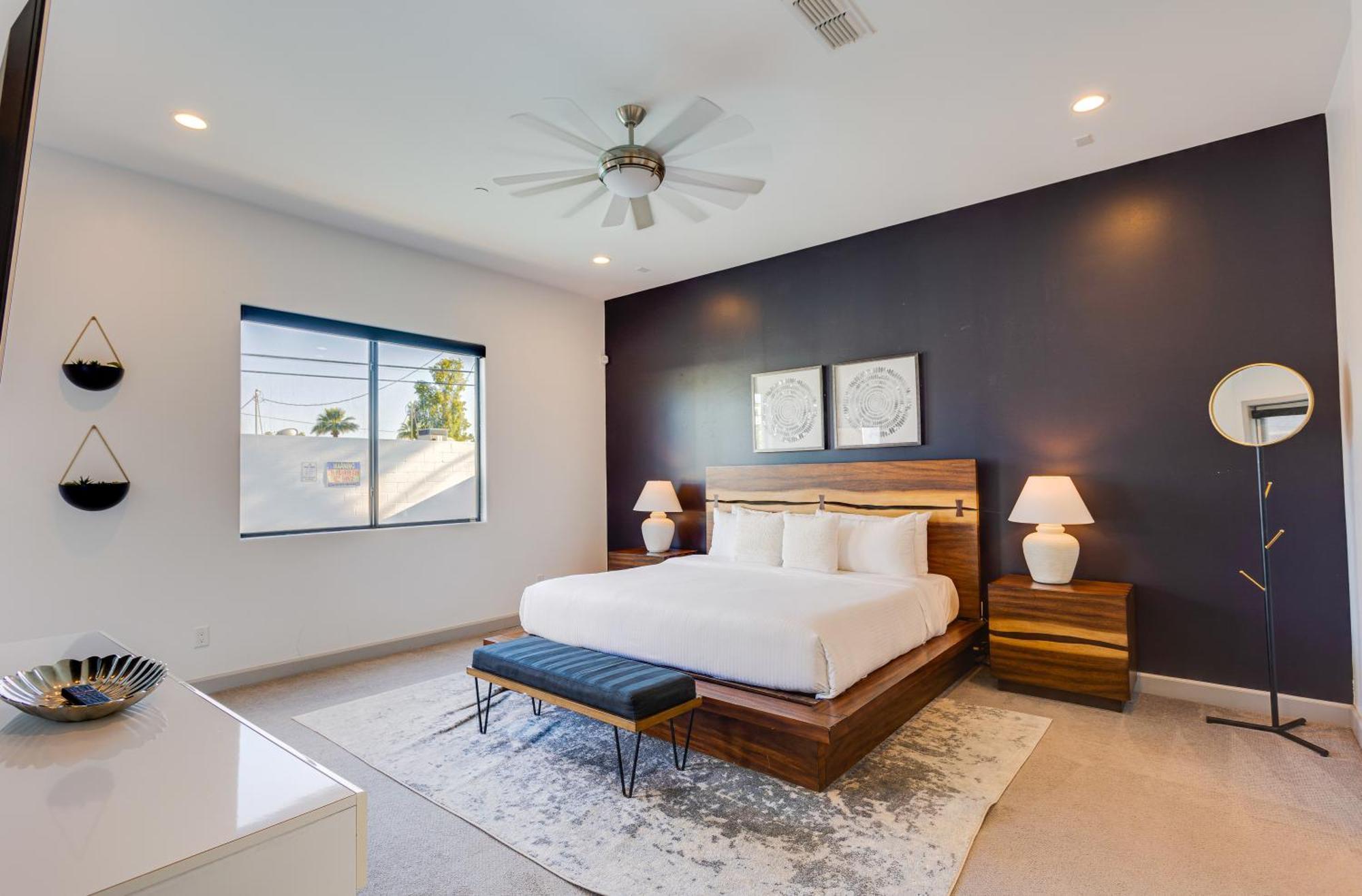 Holiday home Desert Sky Luxury Pool & Walk To Old Town! Scottsdale