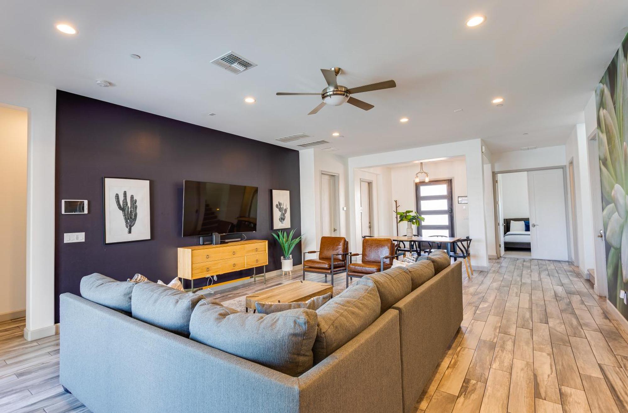 Holiday home Desert Sky Luxury Pool & Walk To Old Town! Scottsdale