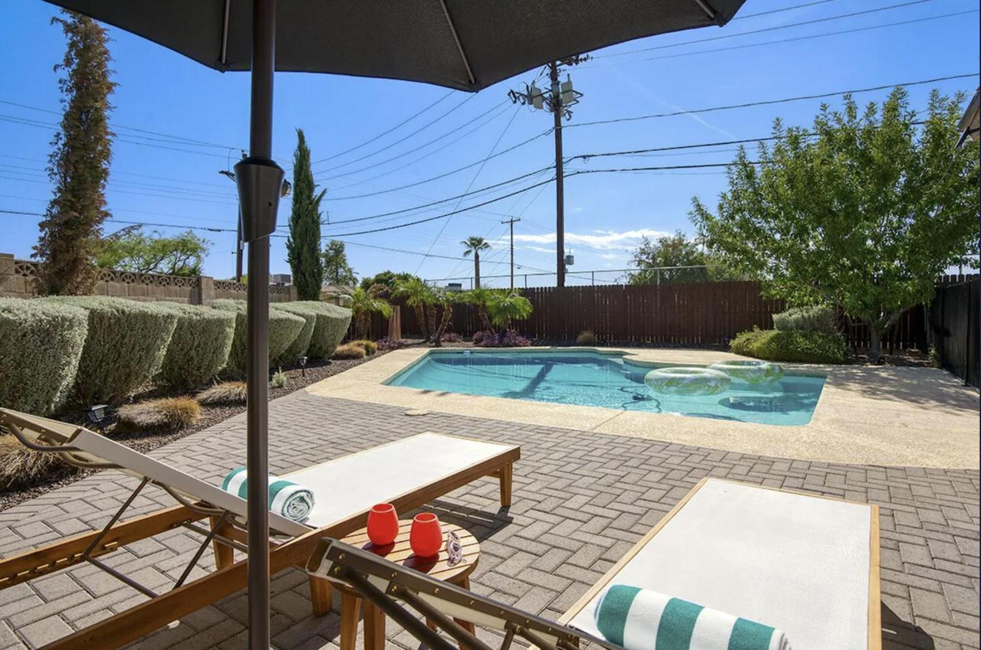 Old Town - Pool, Golf, And Fire Pit Holiday home