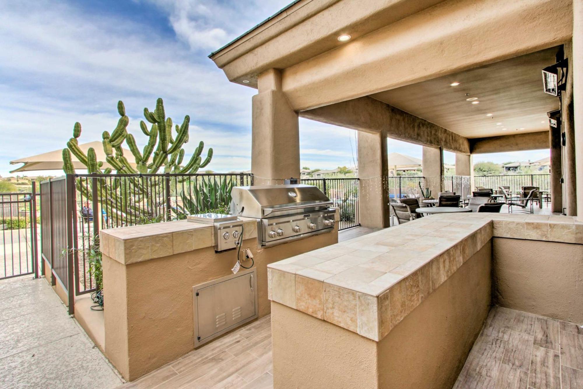 Golf Course Views And Patio Quiet Holiday home *