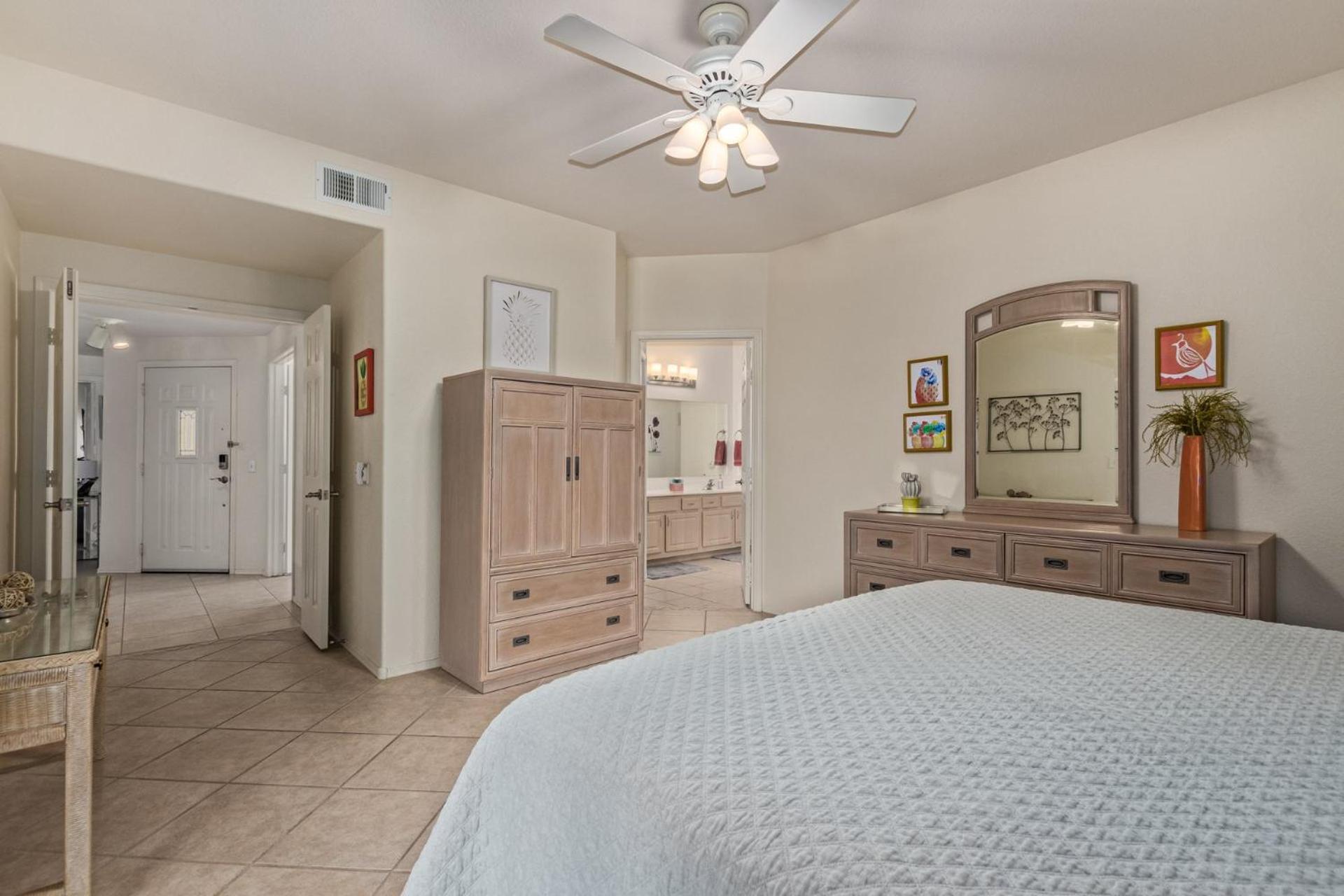 Stunning 3 Bedroom In The Heart Of Apartment