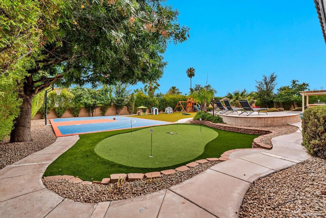 Kids Package I Playground I Heated Pool I I Holiday home