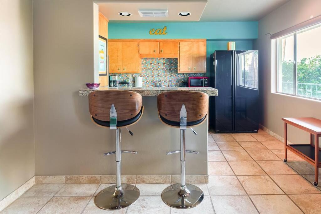 Mid Century Modern Near Old Town, Pool & Bbq