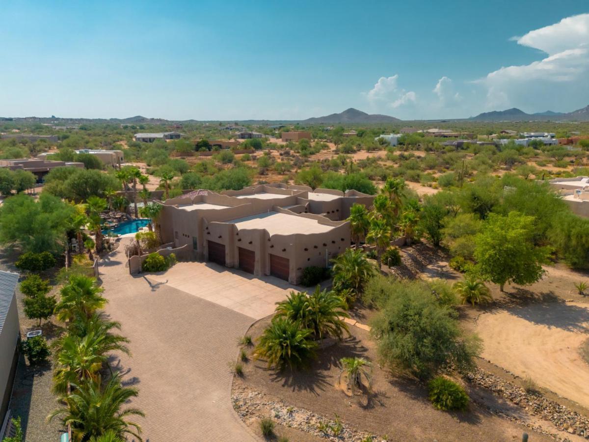Amazing Views - Pickleball - Golf - Sleeps 25 Villa