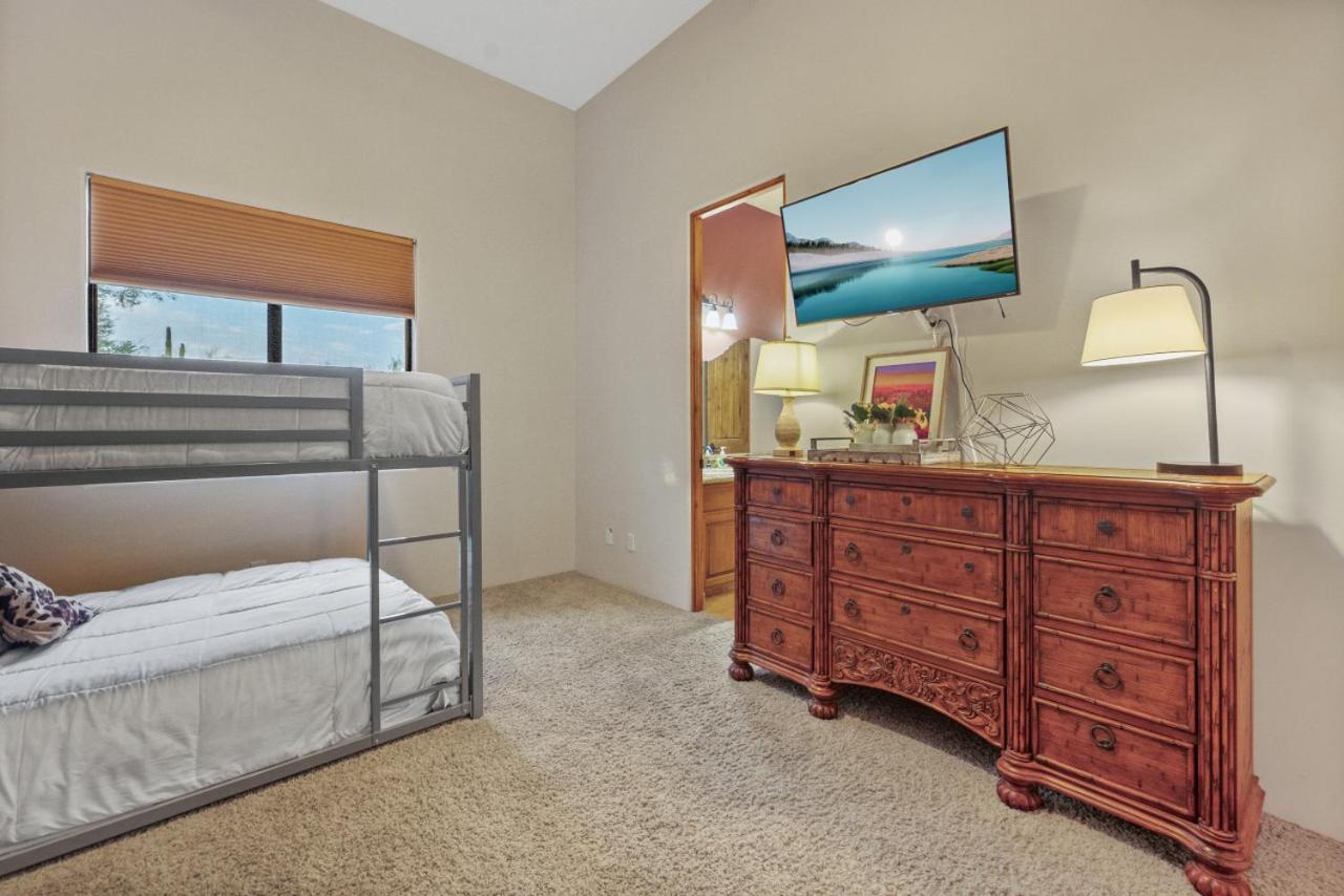 Amazing Views - Pickleball - Golf - Sleeps 25 Scottsdale