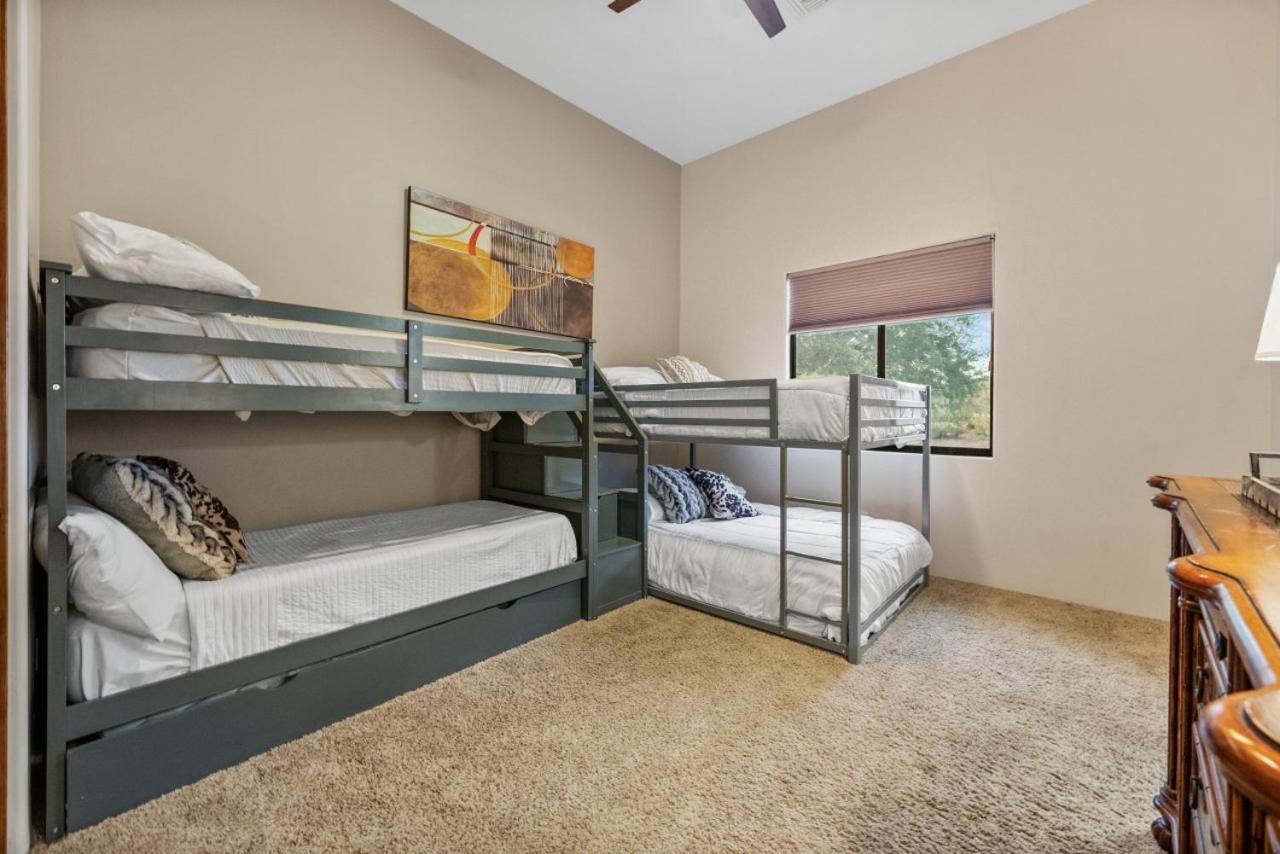 Amazing Views - Pickleball - Golf - Sleeps 25
