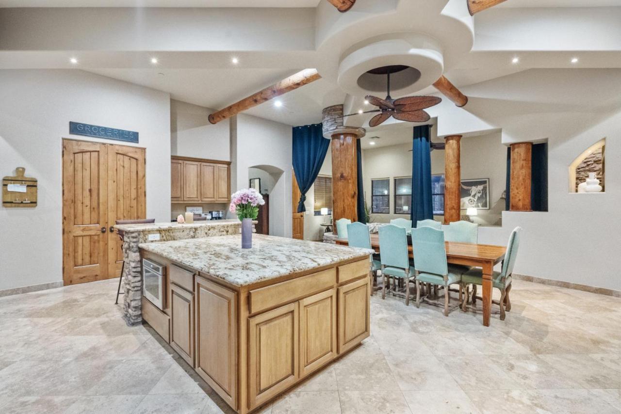 Villa Amazing Views - Pickleball - Golf - Sleeps 25