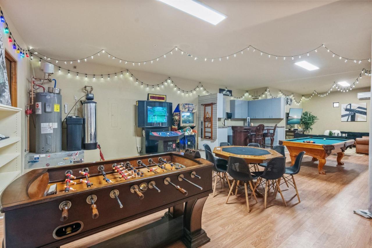 Amazing Views - Pickleball - Golf - Sleeps 25