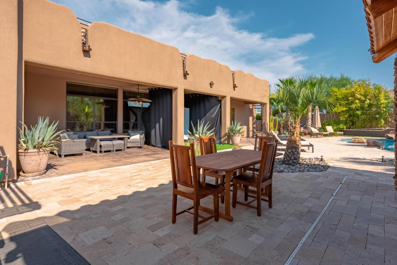 Amazing Views - Pickleball - Golf - Sleeps 25 Villa