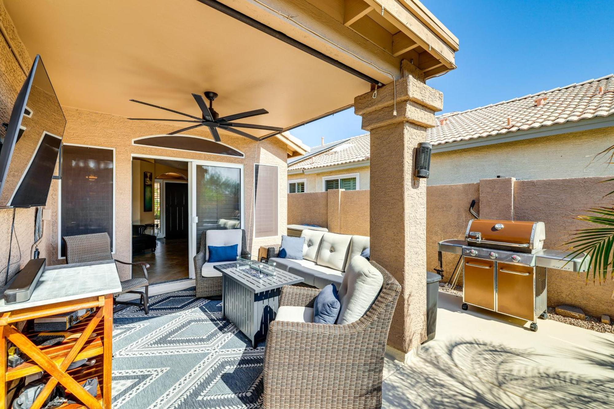 With Heated Pool Near Hikes, Venues Holiday home *