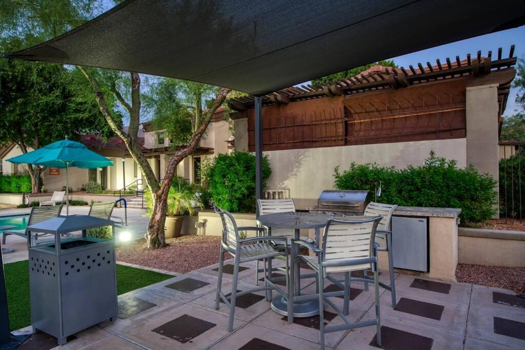Modern 3-br Near West Gate Scottsdale