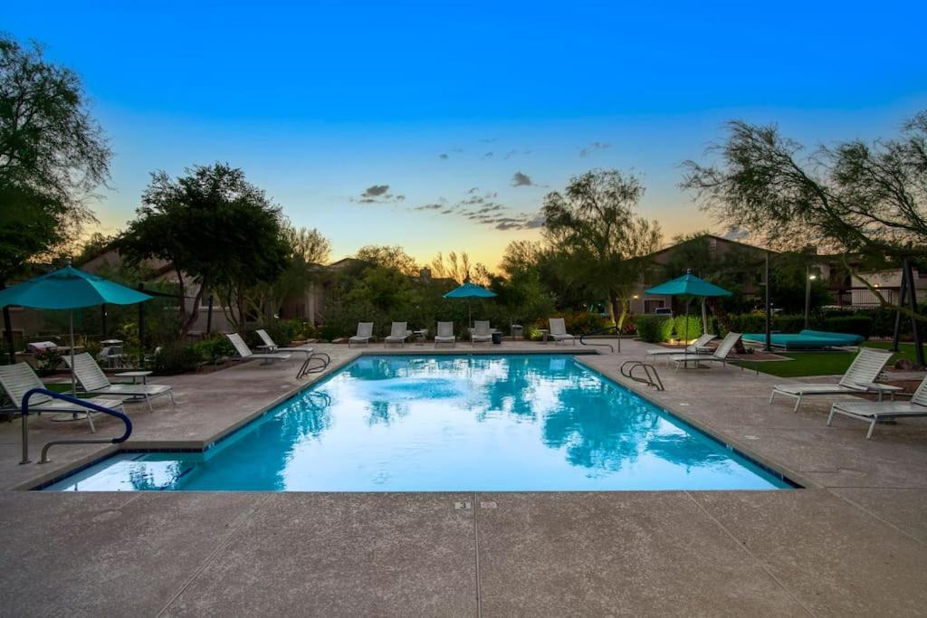 Modern 3-br Near West Gate