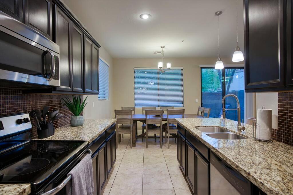 4-br Near Old Town Scottsdale