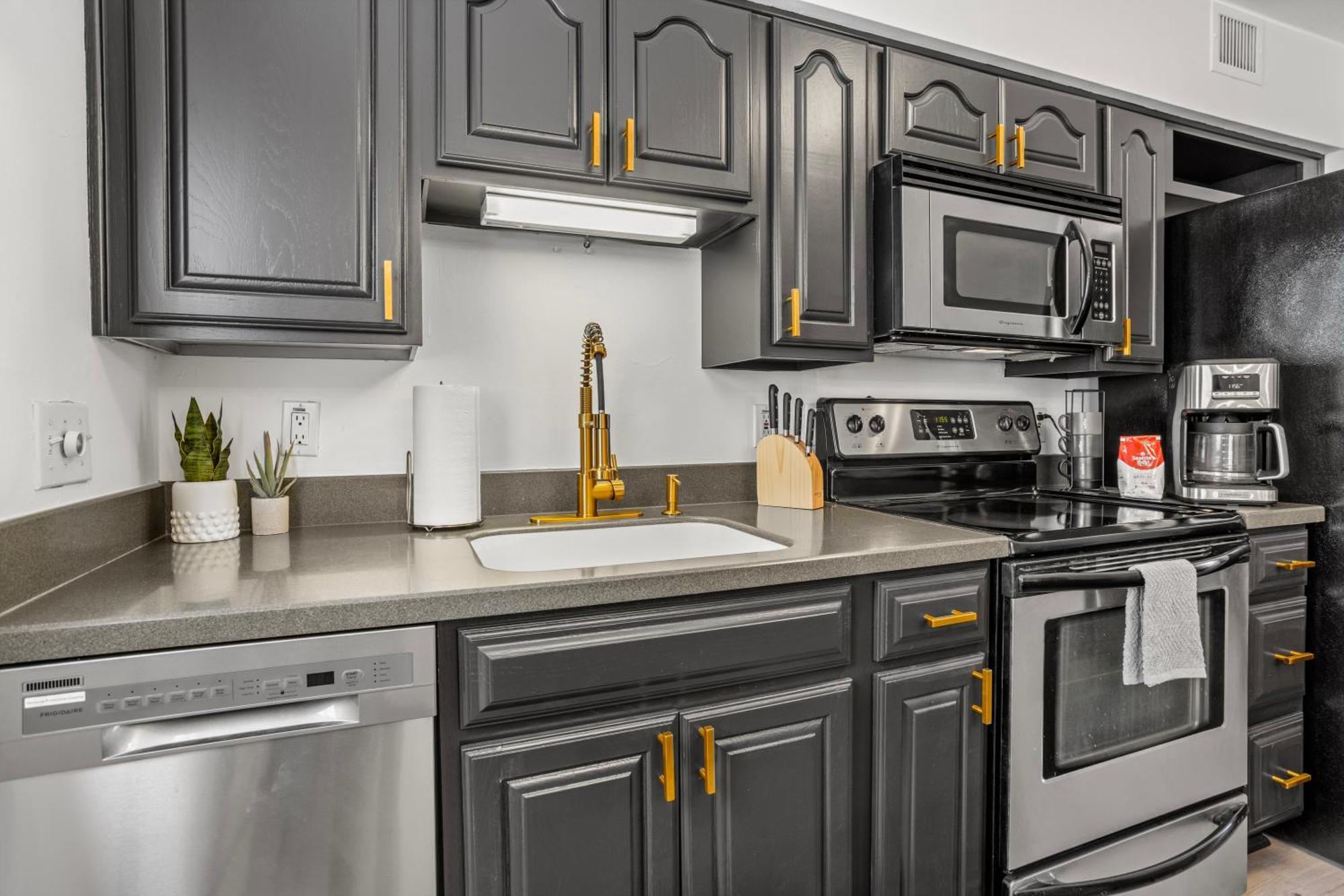 Apartment 2 Bedroom, Heart Of