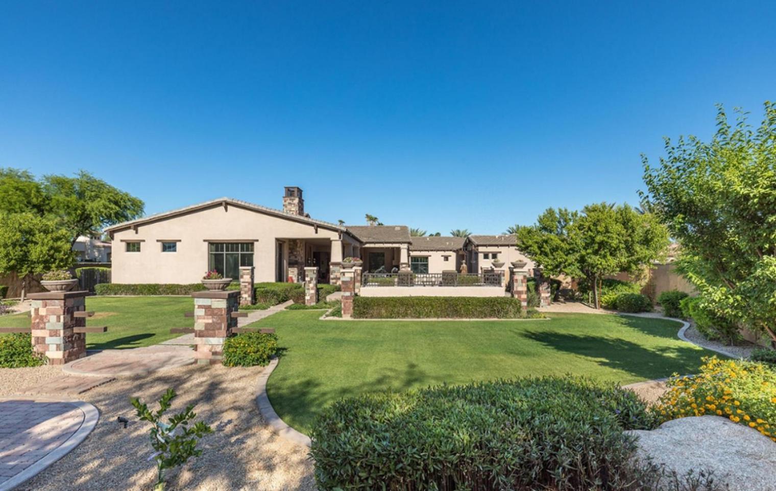 Private Pool & Hot Tub, Retreat - Large Luxury Smart