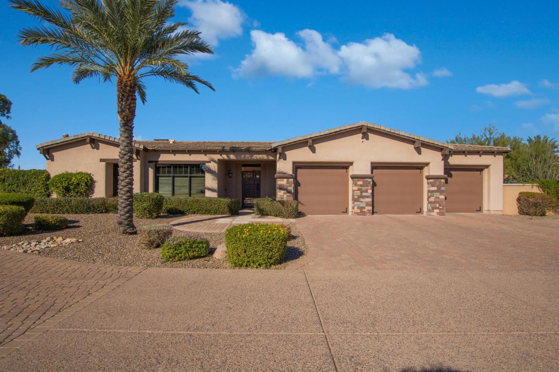 Private Pool & Hot Tub, Retreat - Large Luxury Smart