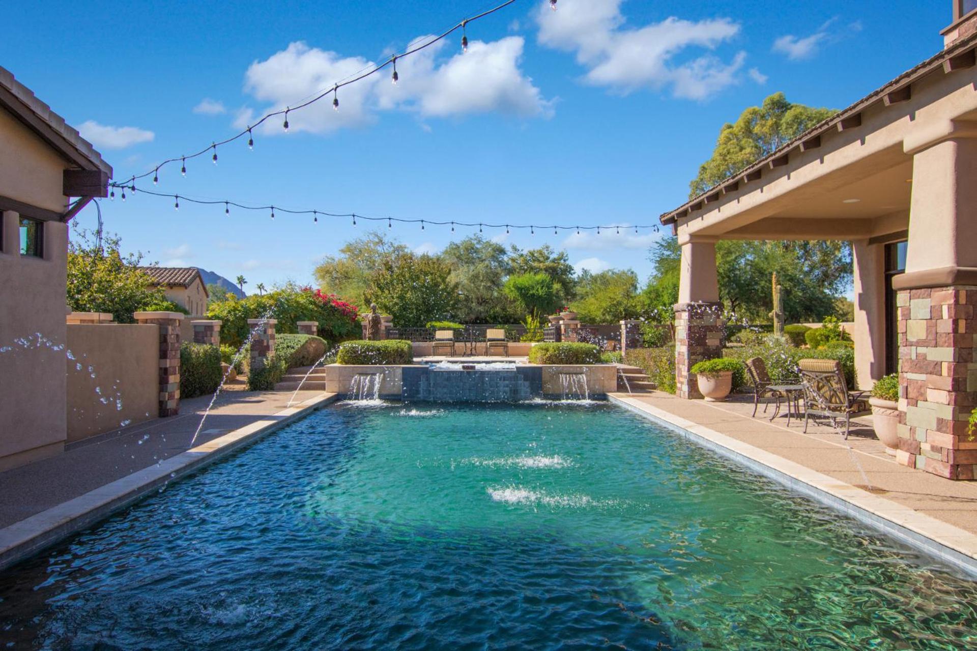Private Pool & Hot Tub, Retreat - Large Luxury Smart Holiday home *