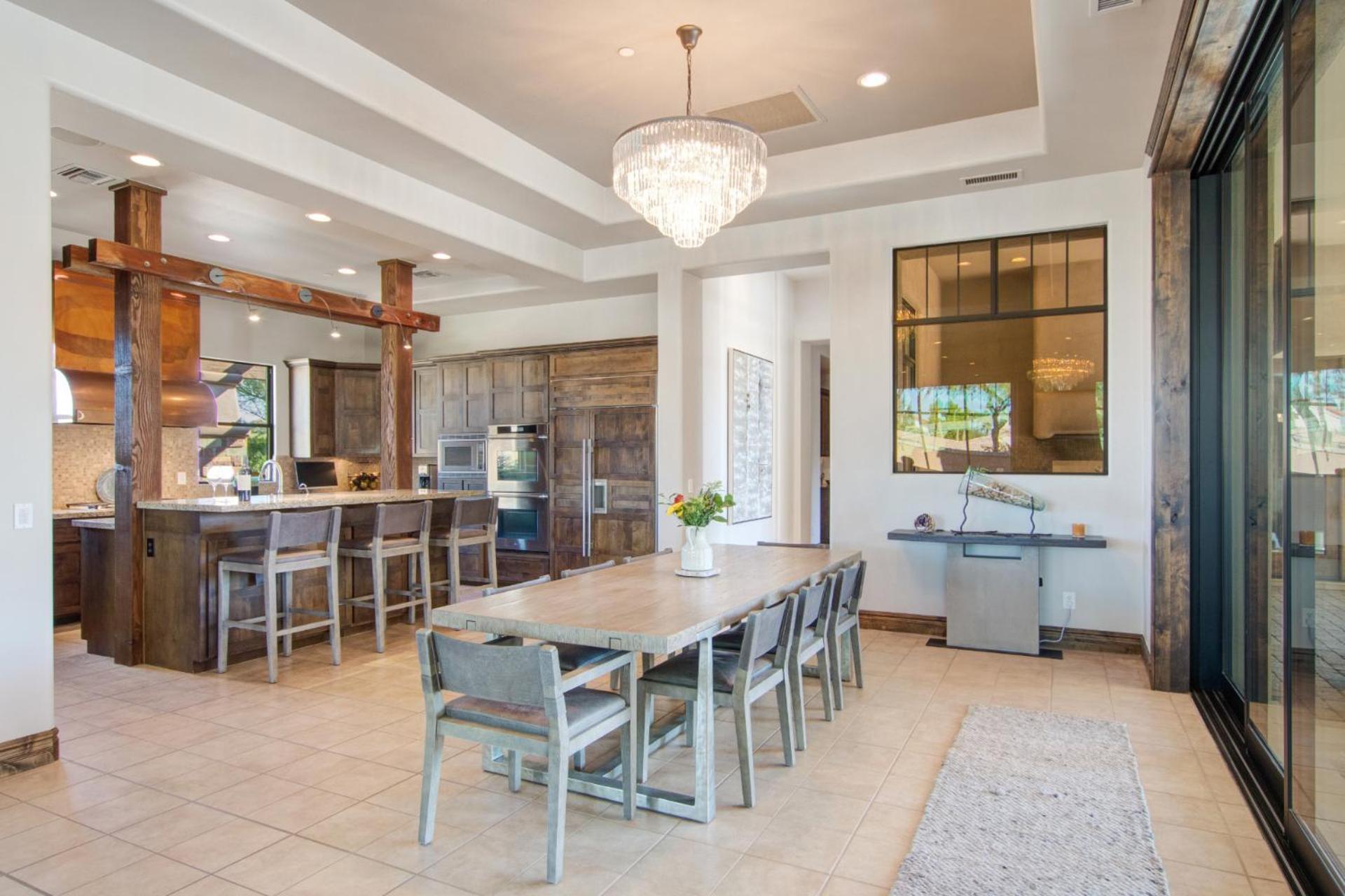 Private Pool & Hot Tub, Retreat - Large Luxury Smart Scottsdale