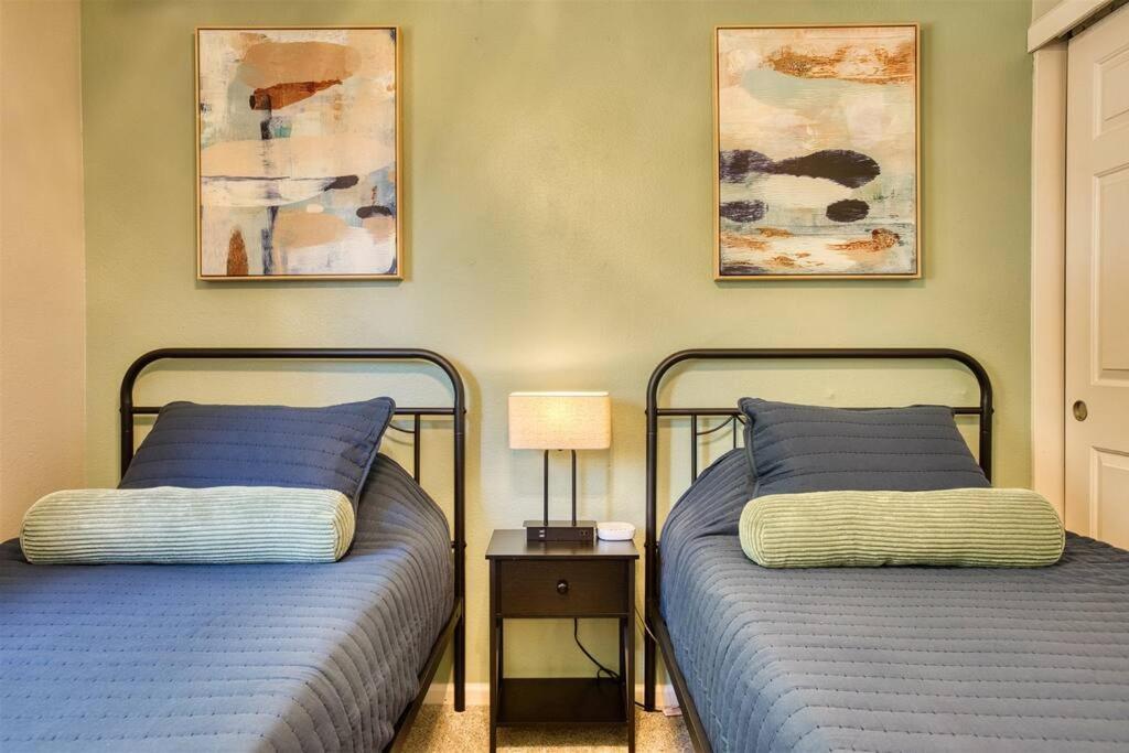 Scott Casa - Walkable To Old Town Scottsdale, Vibrant Space, Inviting Patio! *