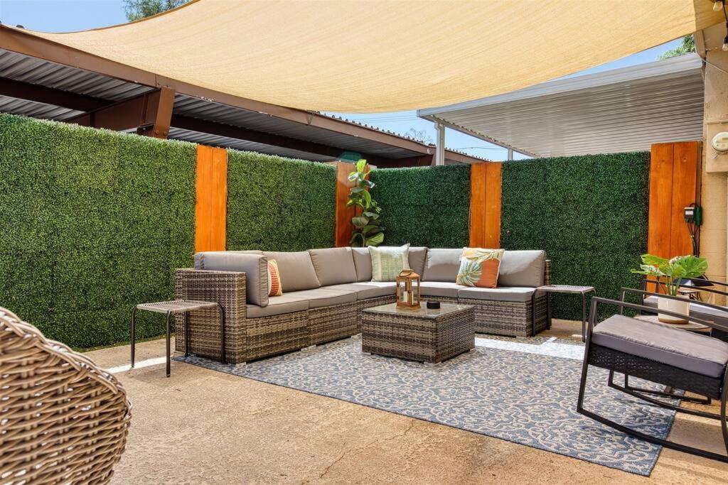 Scott Casa - Walkable To Old Town Scottsdale, Vibrant Space, Inviting Patio! Apartment