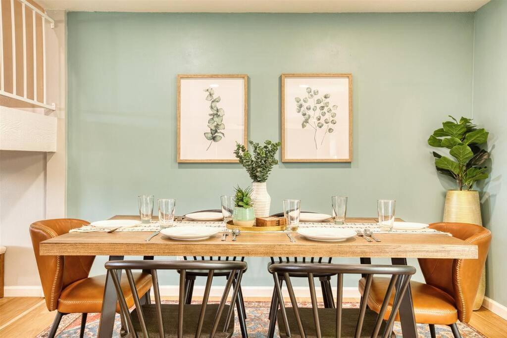 Apartment Scott Casa - Walkable To Old Town Scottsdale, Vibrant Space, Inviting Patio! *