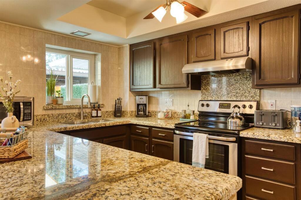 Apartment Scott Casa - Walkable To Old Town Scottsdale, Vibrant Space, Inviting Patio! *