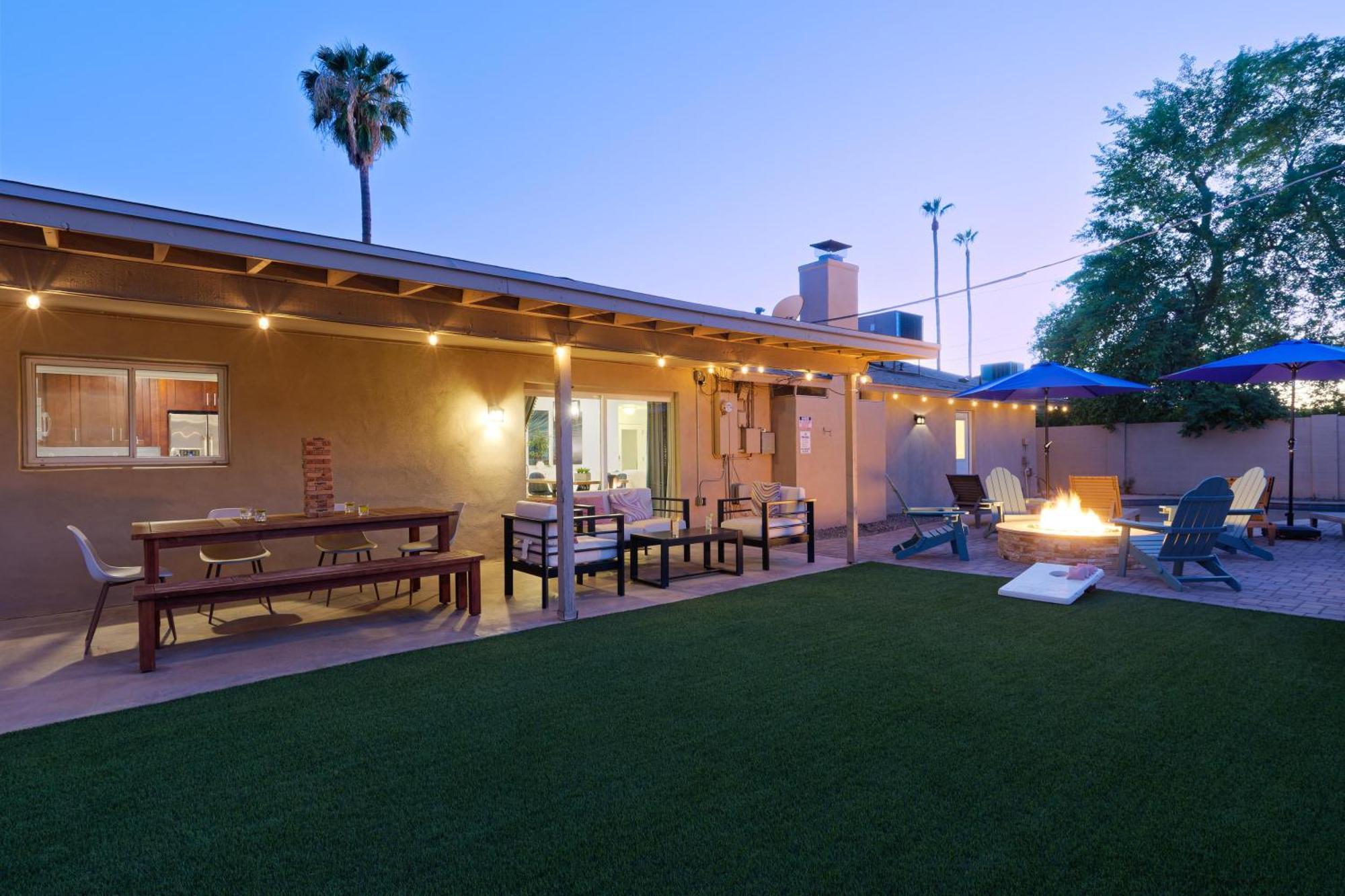 Old Town Saguaro - Private Pool, Fire Pit & Games * Scottsdale