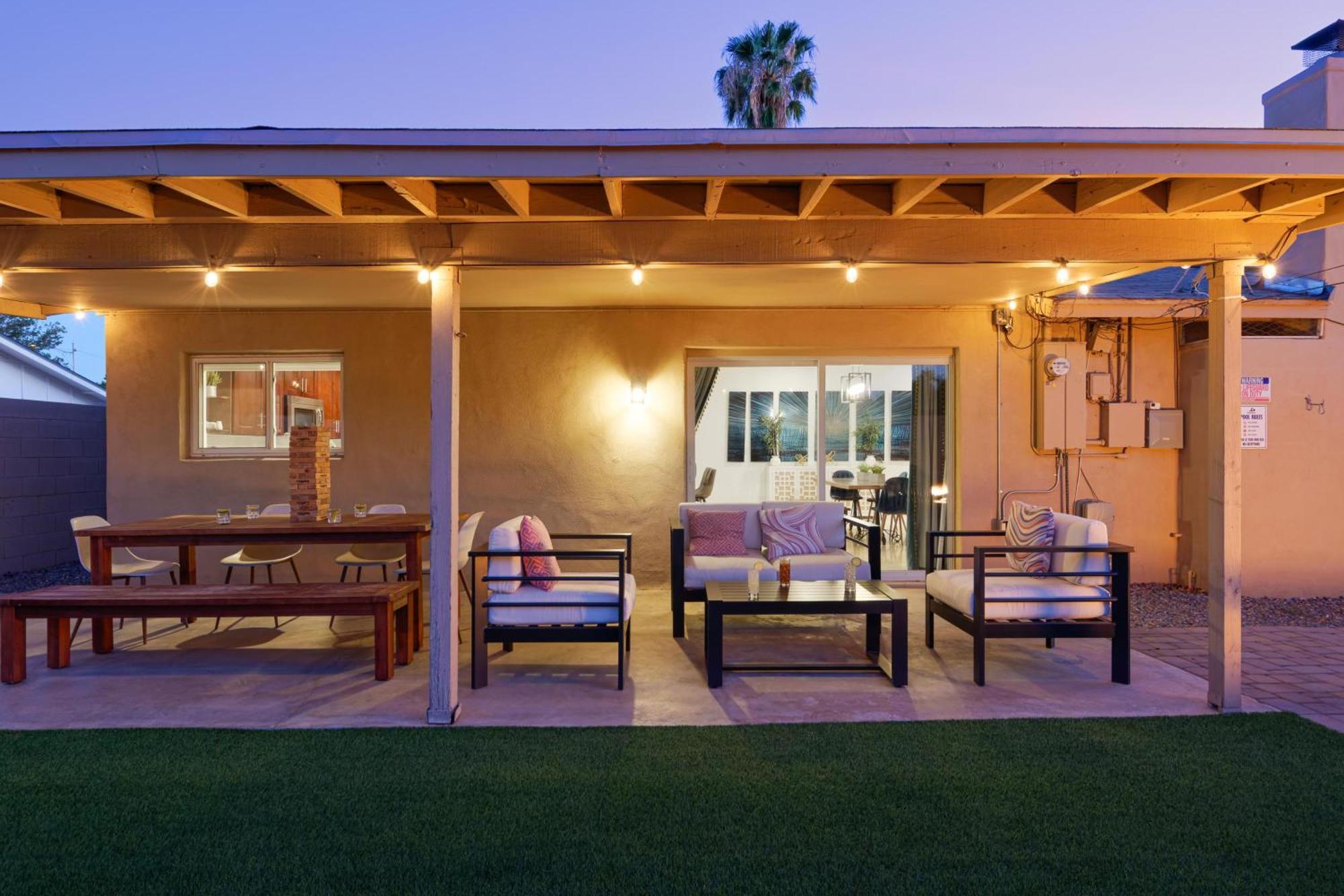 Old Town Saguaro - Private Pool, Fire Pit & Games * Scottsdale