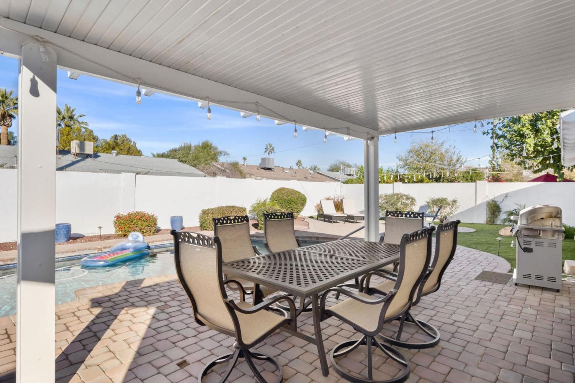 Complimentary Heated Pool Close To Oldtown3br *