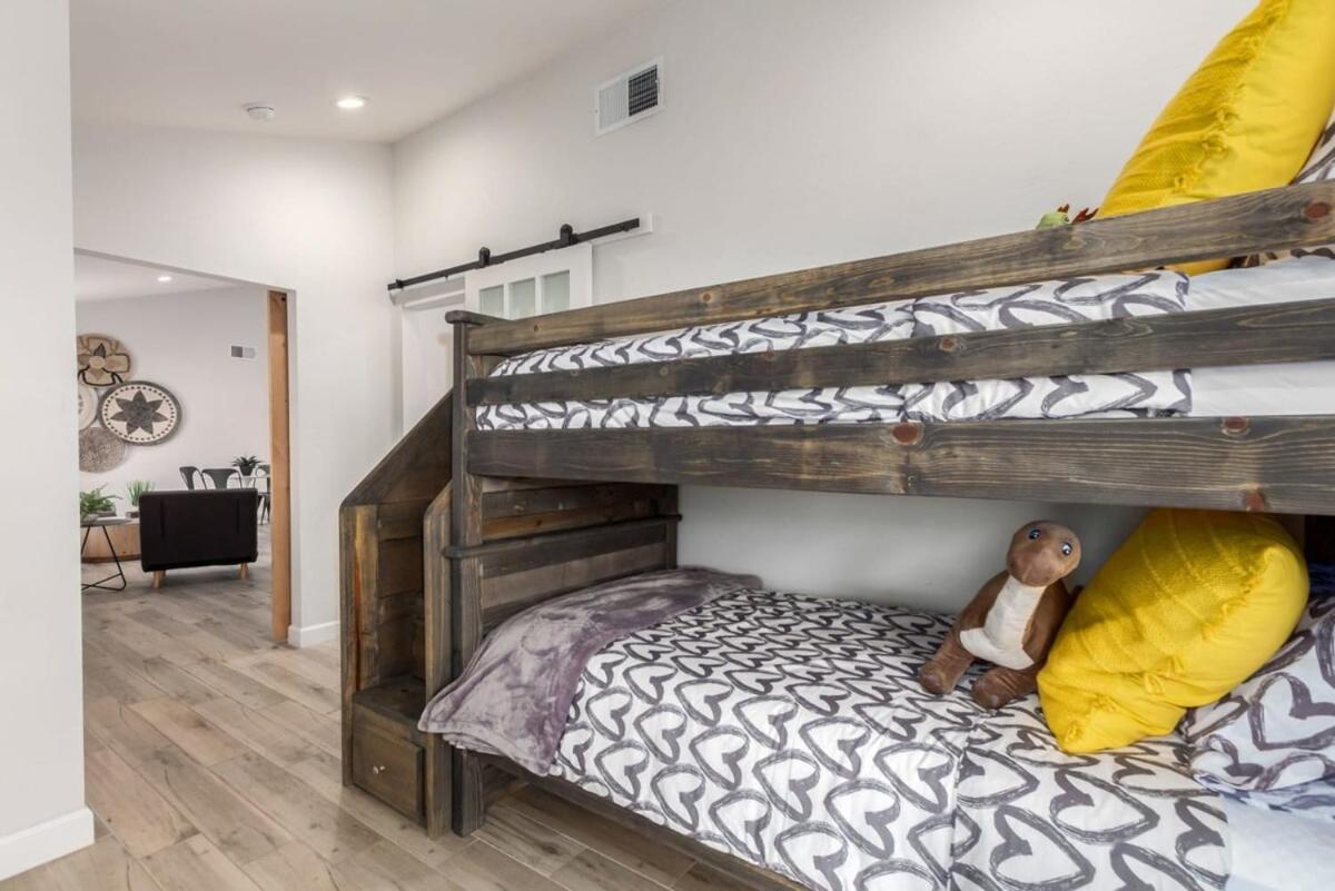 Holiday home Larkspur Family Estate With Heated Pool & Gameroom *