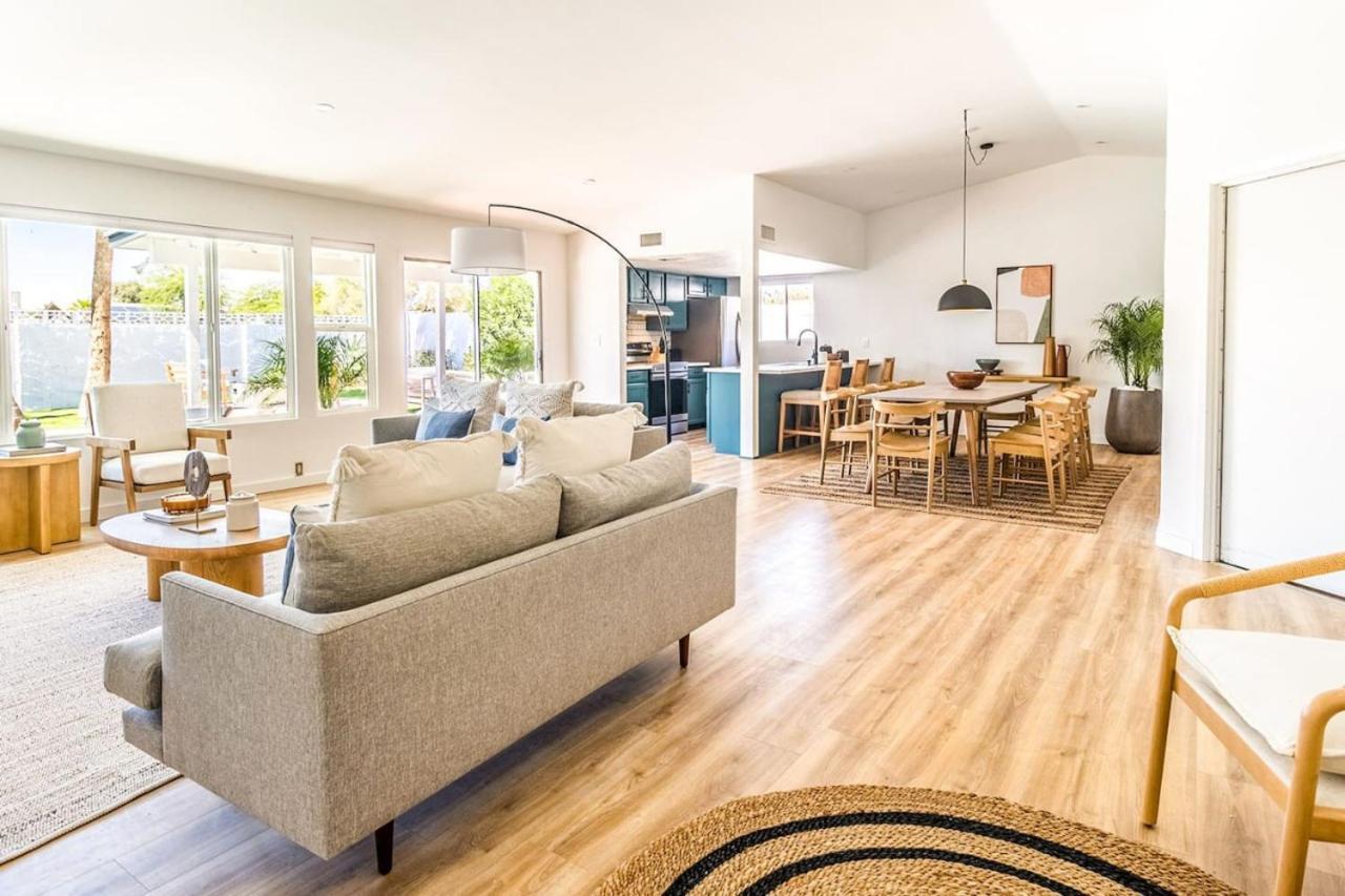 4b Mountain View With Heated Pool And Games Holiday home