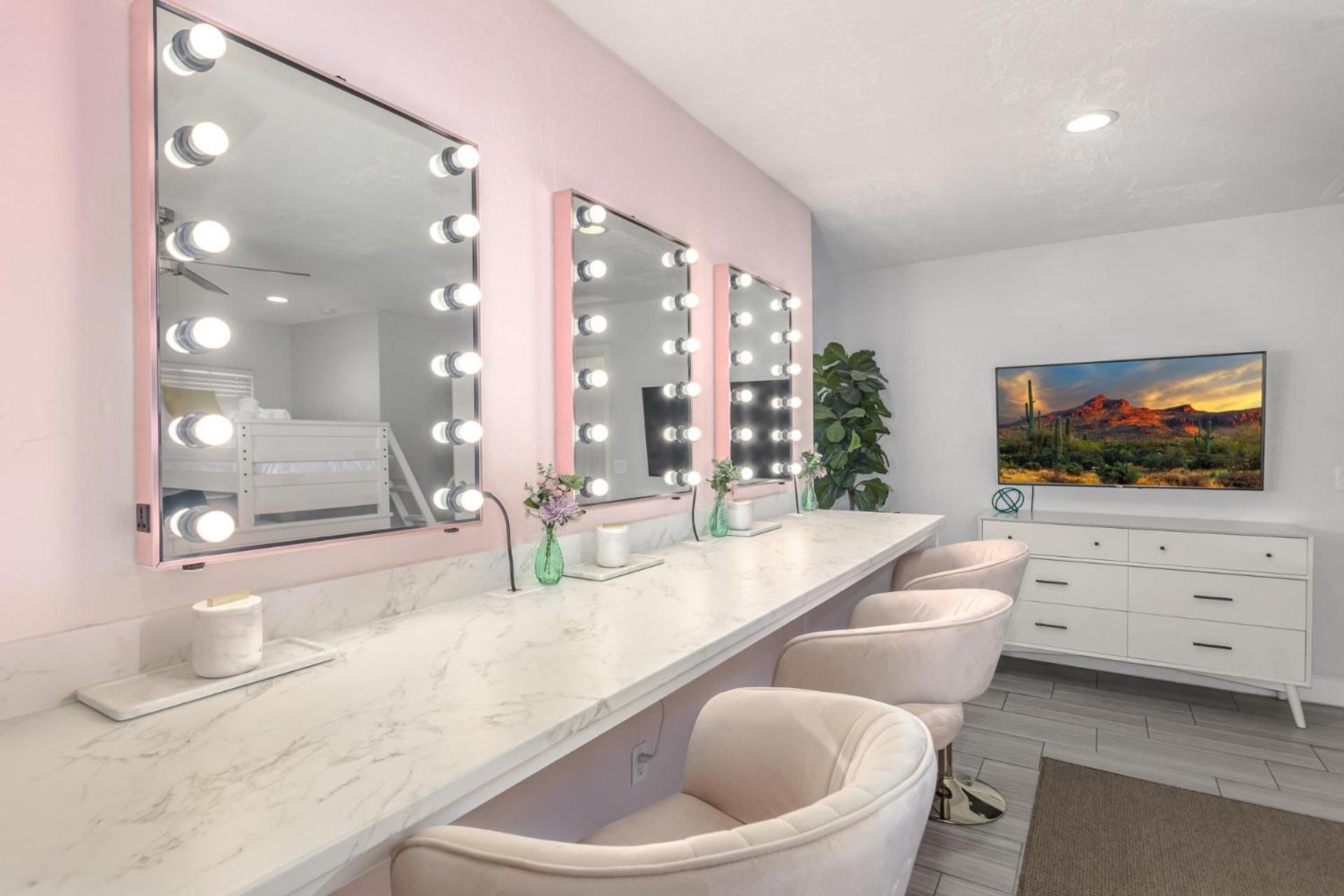 Endless Elegance-mins 2 Old Town-large Groups Holiday home Scottsdale