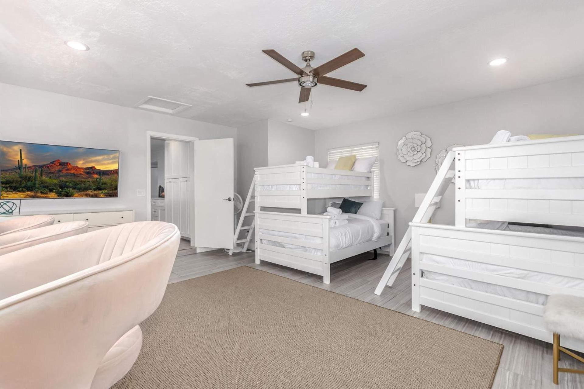 Endless Elegance-mins 2 Old Town-large Groups *