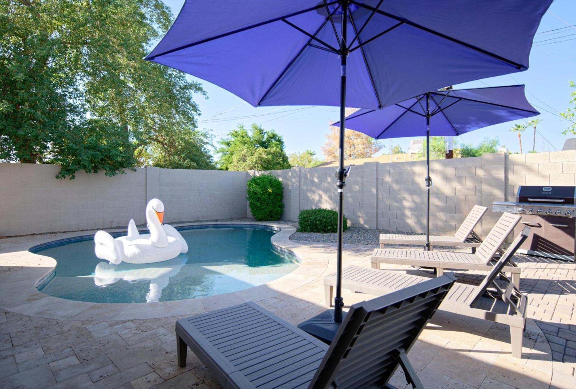 Old Town Saguaro - Private Pool, Fire Pit & Games Scottsdale