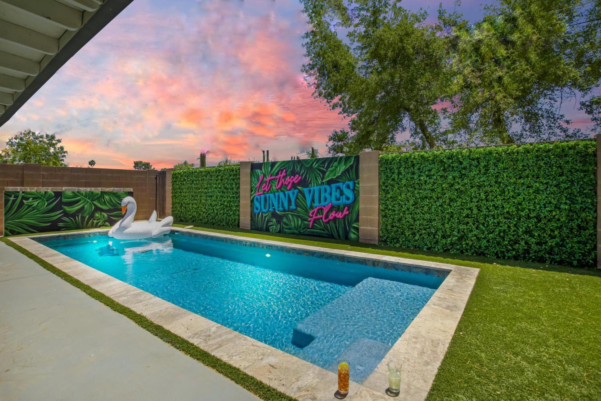 Sunkiss - Backyard Oasis - Old Town Holiday home *