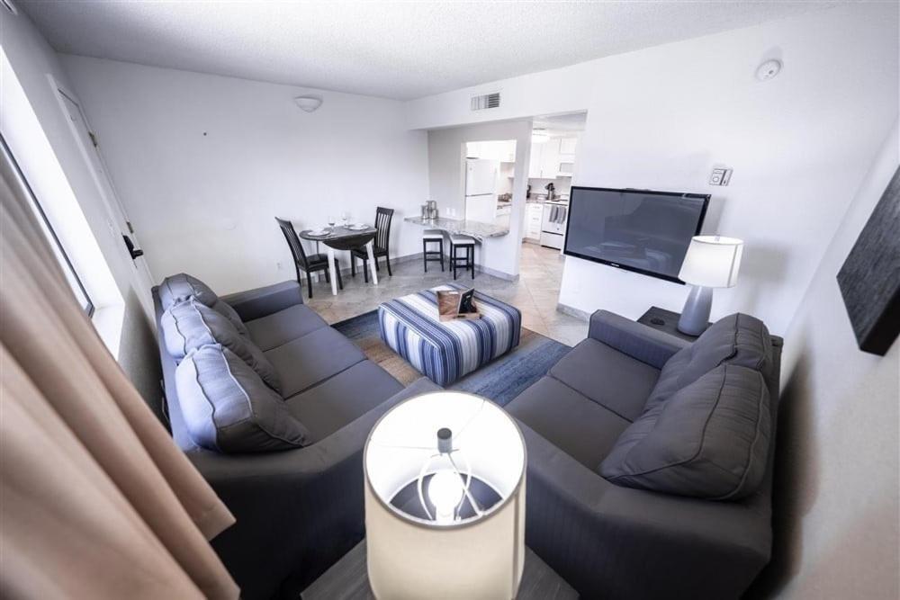 102 -fully Furnished 1br Suite-prime Location *