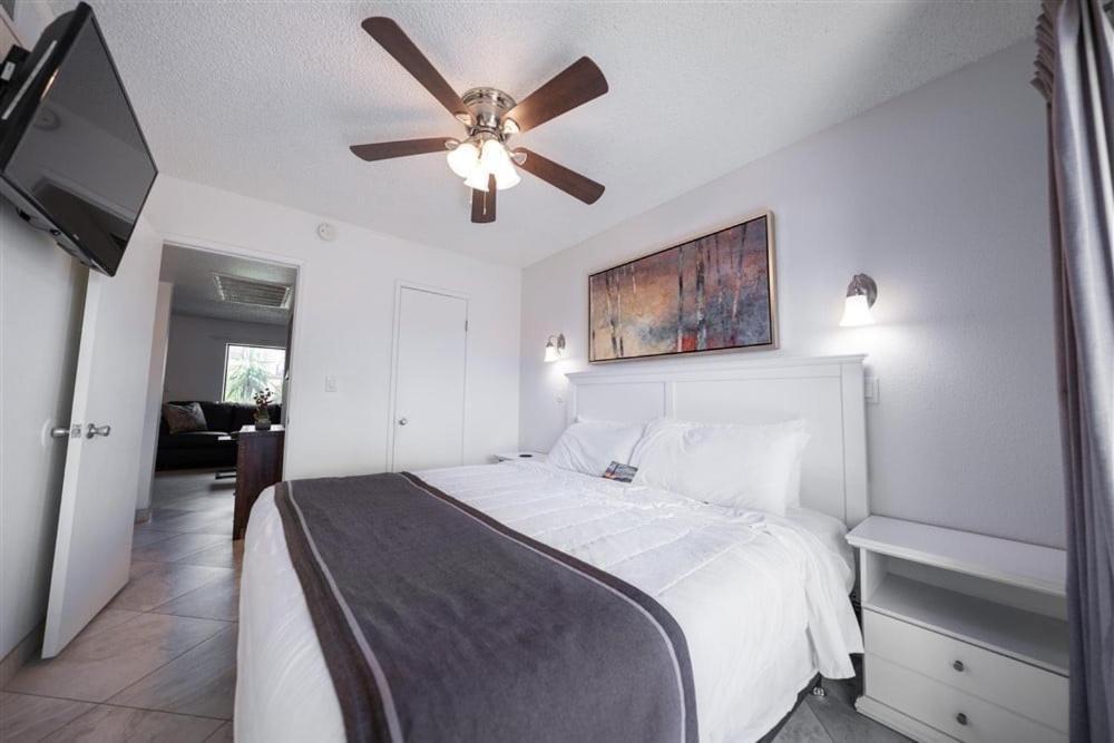 102 -fully Furnished 1br Suite-prime Location